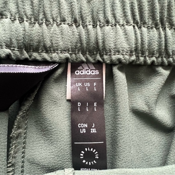 ✨50% OFF✨ Adidas Track Pants - Picture 11 of 15